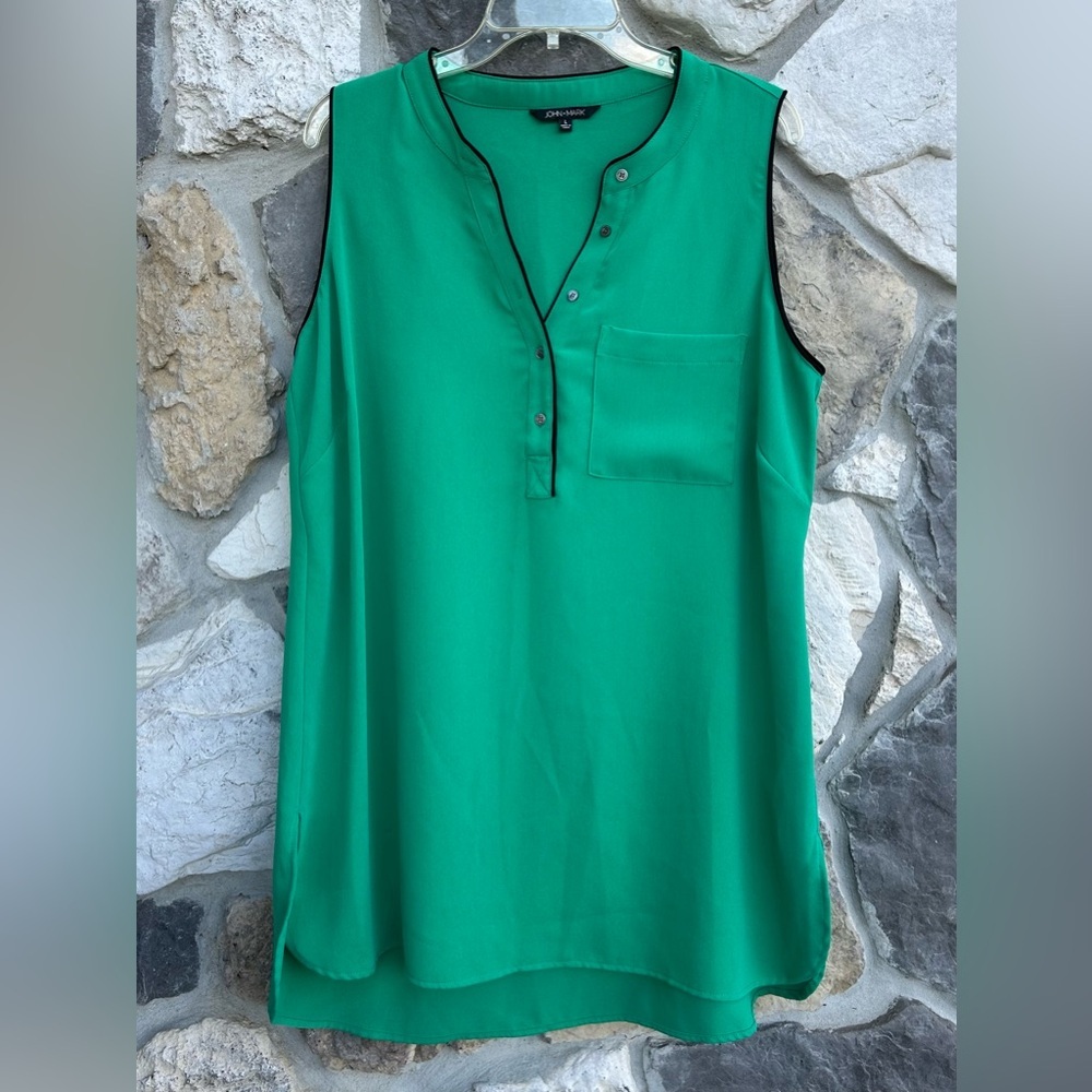 John Mark Tunic Top Blouse Size M Kelly Green Casual Classy Career Wear Layer
